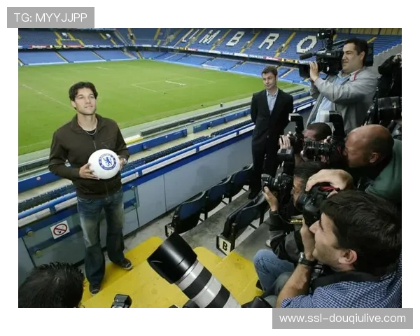 德甲与英超转播收入差距拉大，巴拉克警告