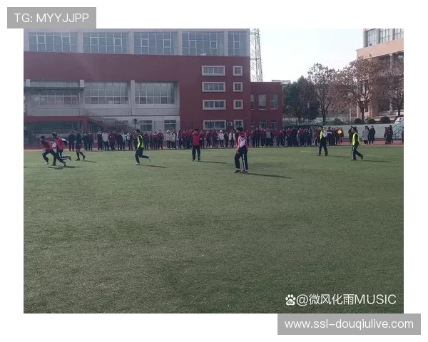 学校体育课引入足球训练,新疆地区青少年参与度提升