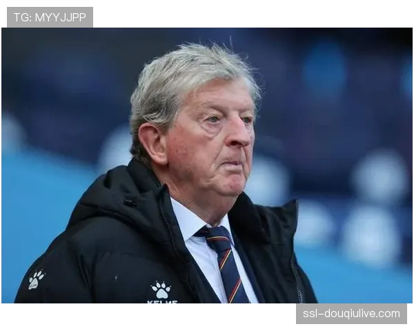 从濒临下课到联赛第三：解析霍奇森（假设）是如何通过回归传统442挽救水晶宫的